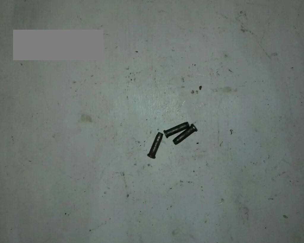 

Палец лапки сцепления короткий ГАЗ-53. 53-1601112
