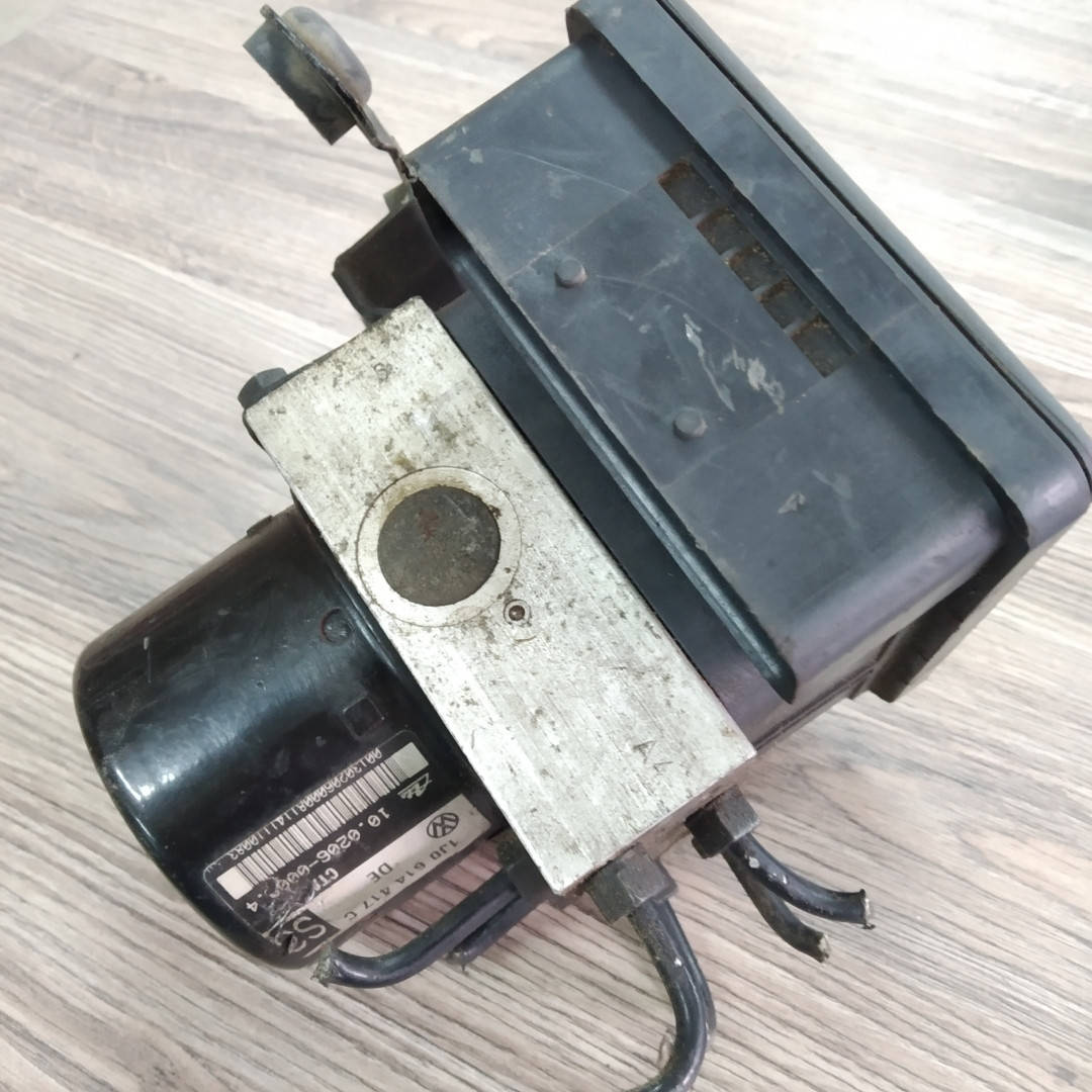 

Блок ABS Насос VW GOLF 4 SEAT TOLEDO LEON SKODA OCTAVIA 1998-05 1C0907379D 1J0614417C