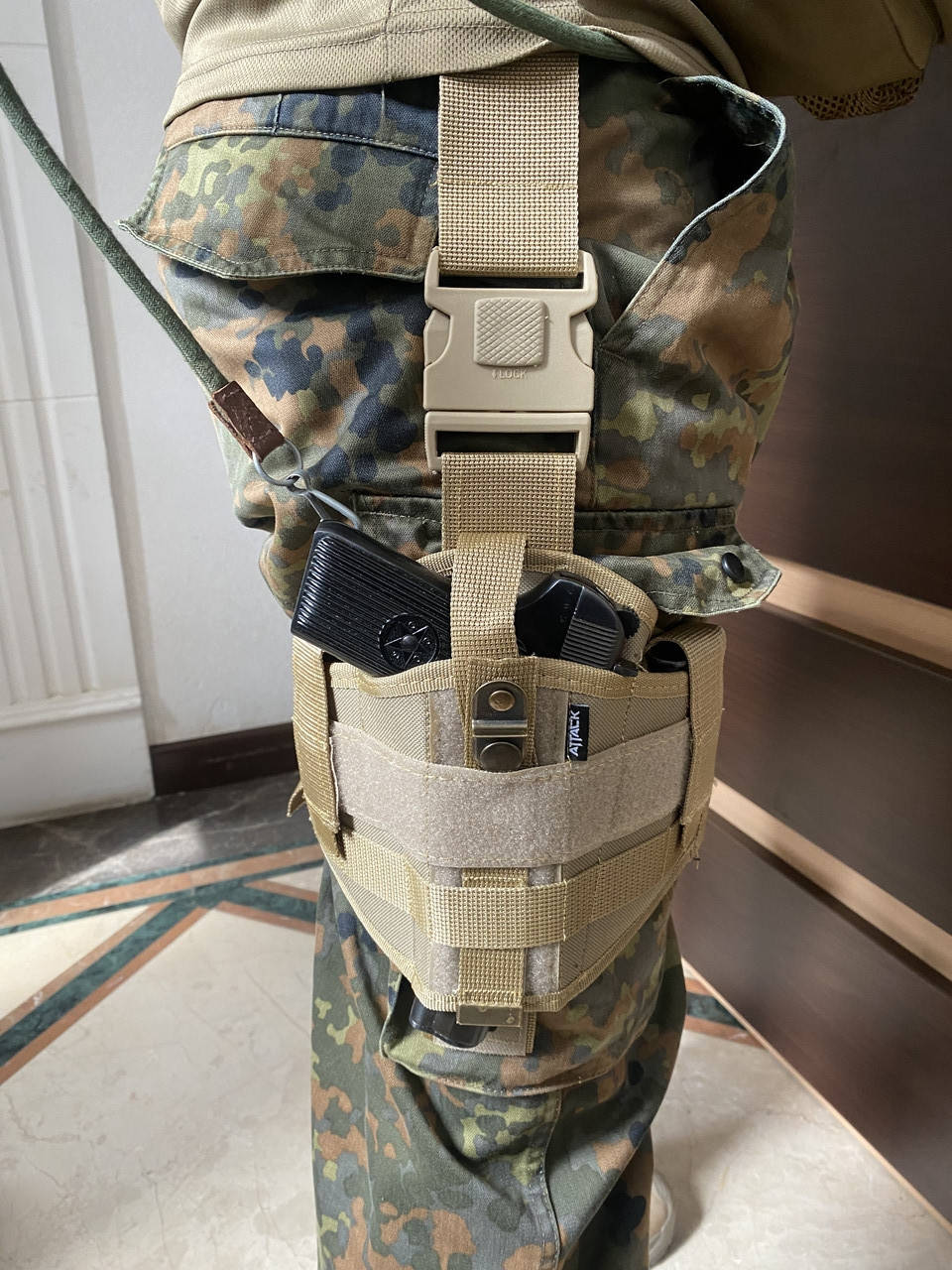 

Кобура набедренная, тактическая Attack, на ногу, регулируемая