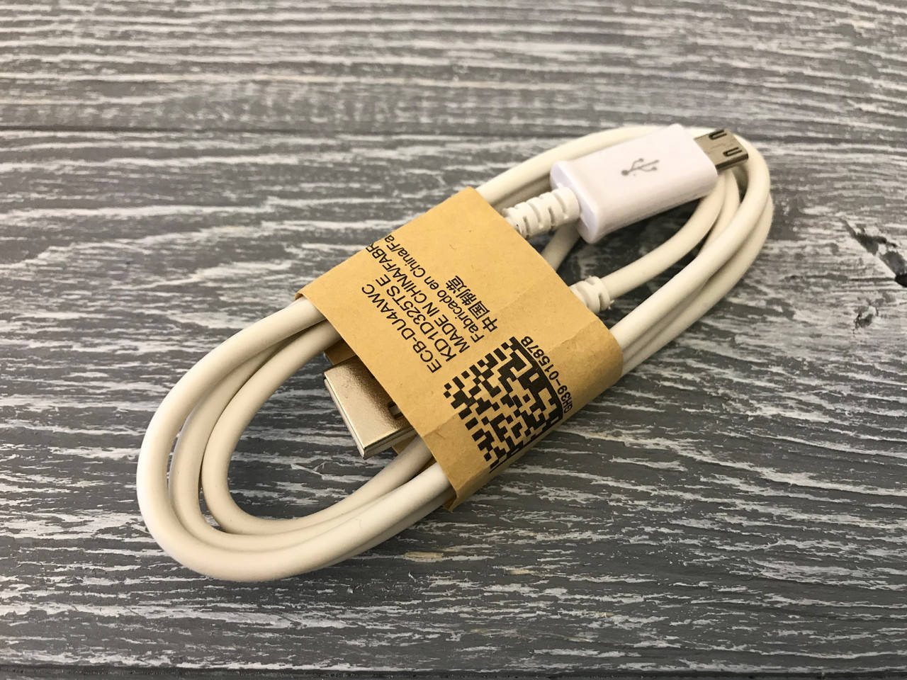 

USB кабель на Micro-USB (2 цвета) белый