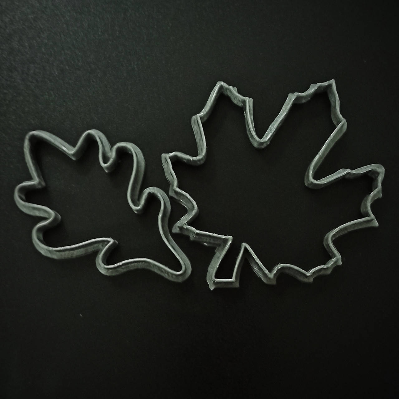 

Набор формочек (вырубки) "Лист дуба и клёна", для печенья, мастики и полимерной глины.