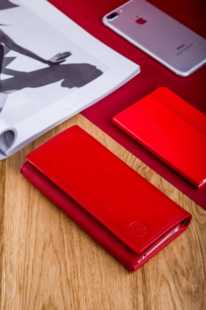 

Женский кожаный кошелек Betlewski с RFID , х 8, х 2, (BPD-DZ-13)- красный