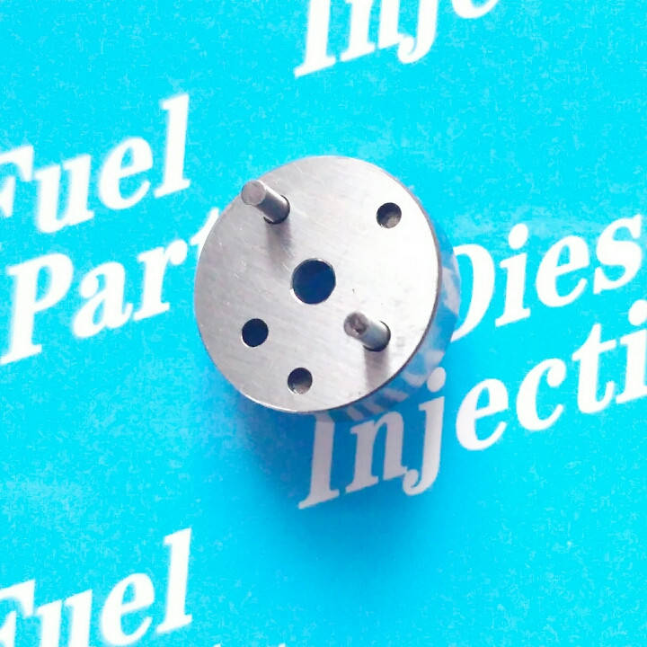 

Проставка (шайба) дизельной форсунки. МТЗ, ЯЗДА. Размер шайбы: 16,8 - 4,9 мм, штифты 1,7 мм. Форсунка МТЗ