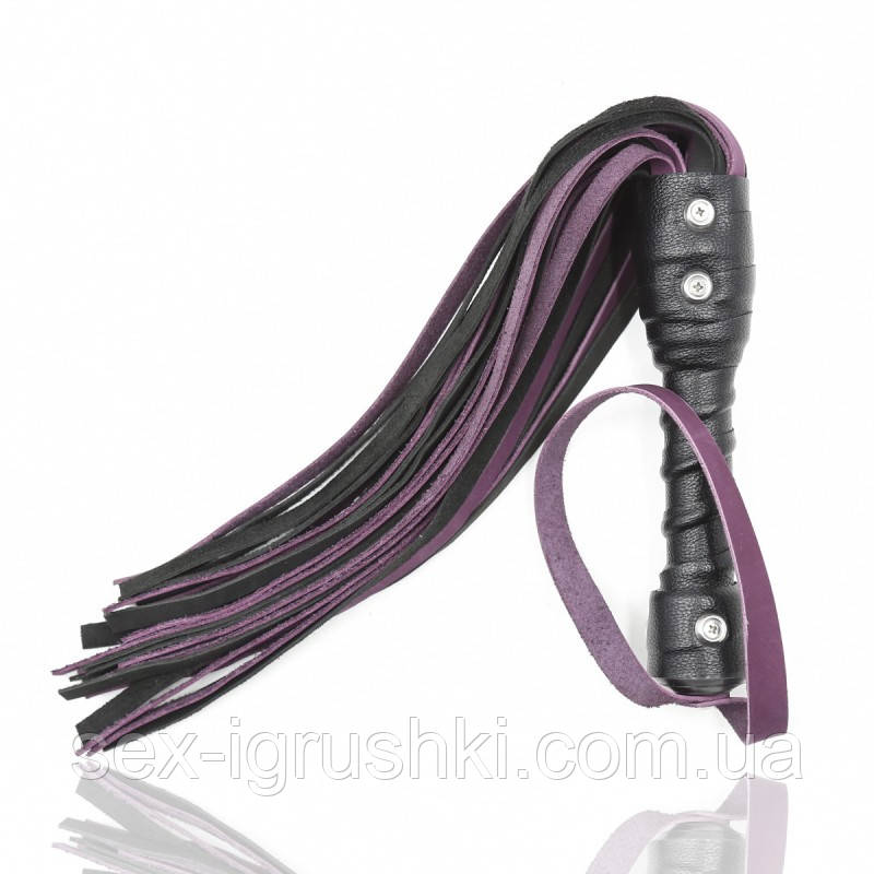 Purple cowhide whip, Черный