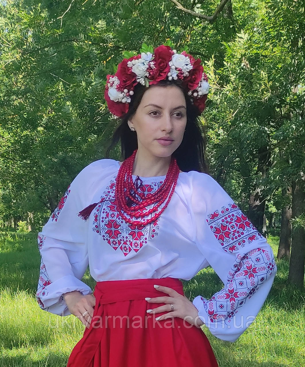 Яскрава і ніжна жіноча вишита сорочка "Княгиня Ольга"