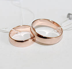 Золота обручка середньої ширини Мейбл