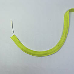 Тунельна тасьма неон жовто-салатова двохстороння 10 мм.