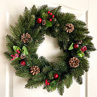 Різдвяний вінок "Elegant" з штучної хвої, d-50 см, зелений, прикрашений шишками, калиною та червоними яблучками