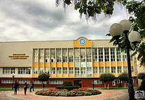 Фасад Прикарпатський Національний Університет ім. В. Стефаника