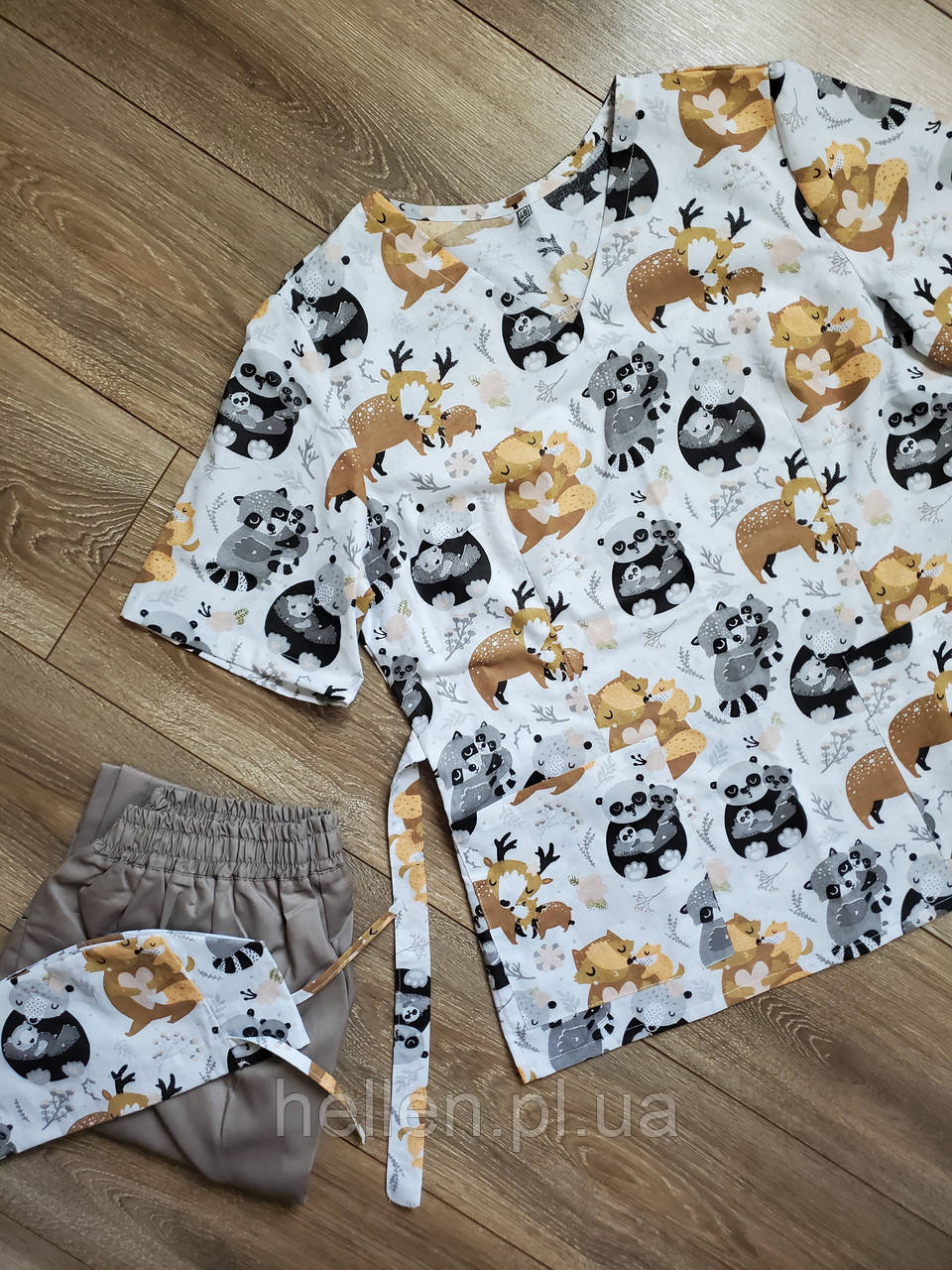 Принтована хірургічна кофта/куртка "Лісова сімейка"