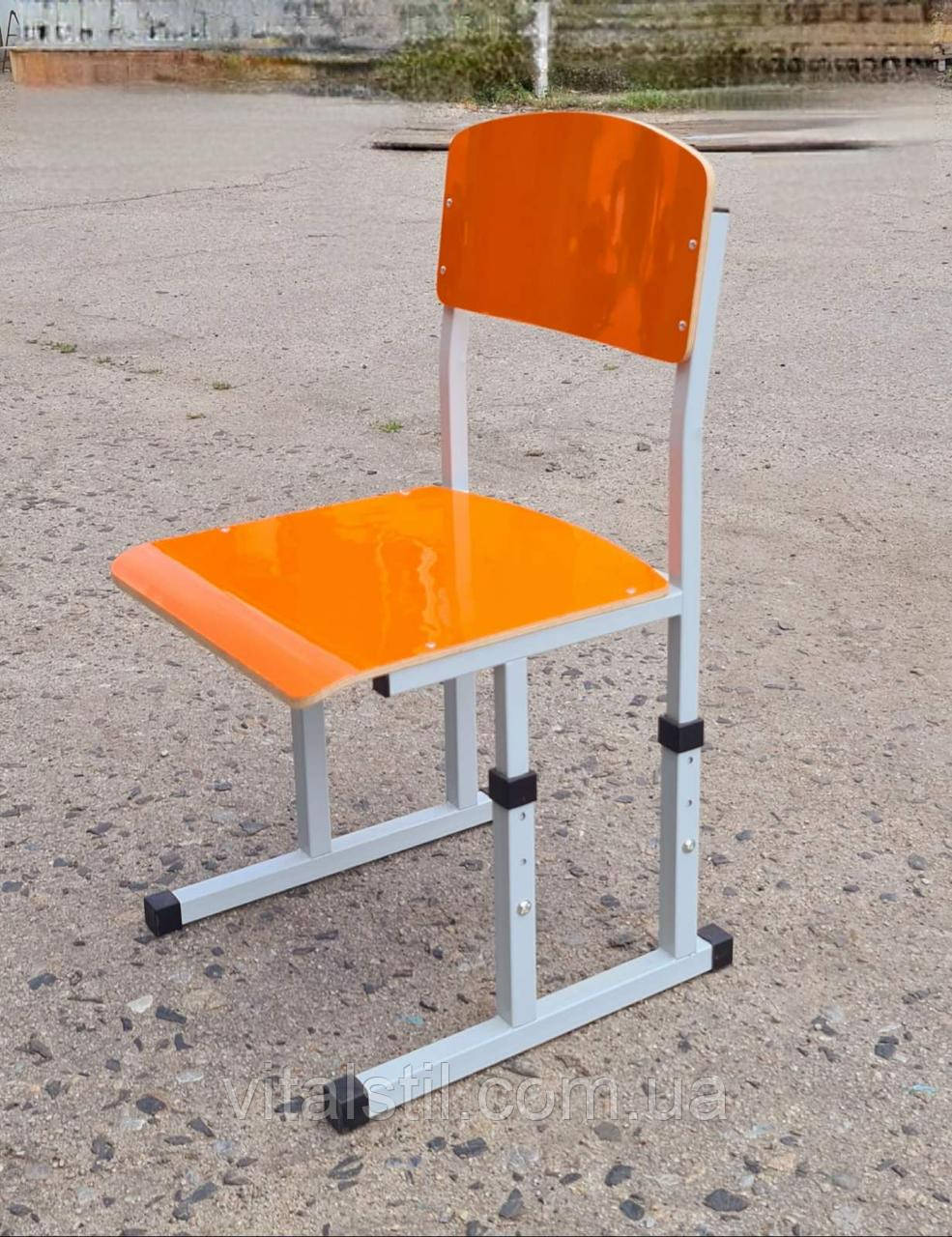 Стілець Кадет на лижах регульований на гнутоклееній кольоровій фанері 4-6 р.г.