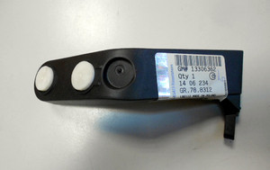 Кронштейн заднього бампера нижній лівий GM 1406234 13306362 13306363 OPEL ASTRA-J ESTATE 35 (універсал,нець, комбі), фото 1