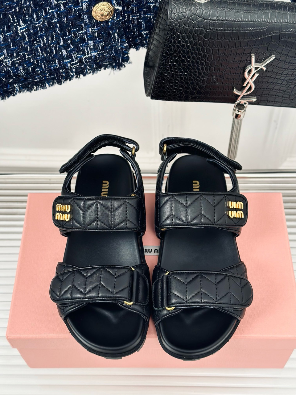 Жіночі чорні шкіряні сандалі Miu Miu Sporty Matelassé сандалії на липучках Міу Міу