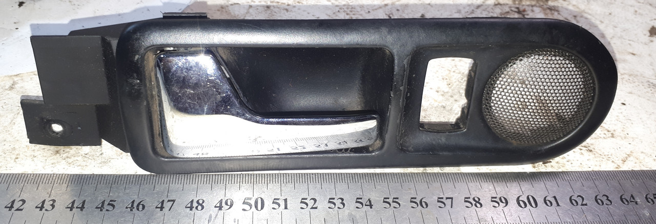 Ручка дверей задньої лівої внутрішня 3B0839113 Фольксваген Пасат Volkswagen Passat B5