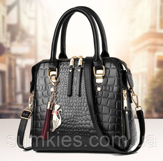 Модна жіноча сумка через плече з брелоком, сумочка під рептилію зміїна екошкіра, фото 1