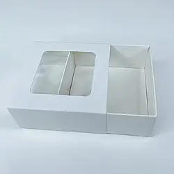 Коробочка подарункова 80х80х35мм (біла з прозором віконцем) 100007