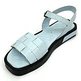 Жіночі шкіряні босоножки голубого кольору на плоскій підошві AllShoes 2215-45 розмір 36, фото 8