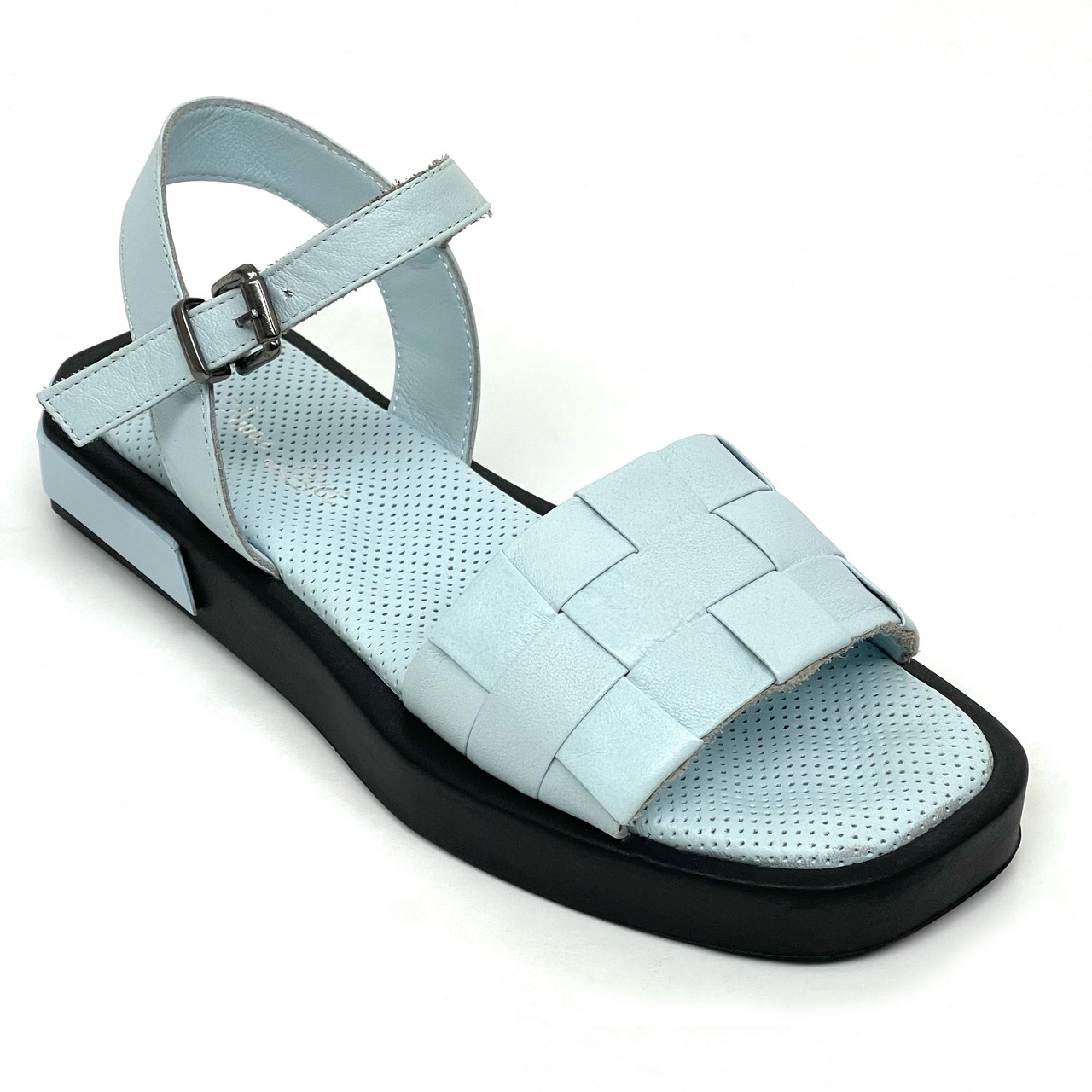 Жіночі шкіряні босоножки голубого кольору на плоскій підошві AllShoes 2215-45 розмір 36