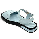 Жіночі шкіряні босоножки голубого кольору на плоскій підошві AllShoes 2215-45 розмір 36, фото 5