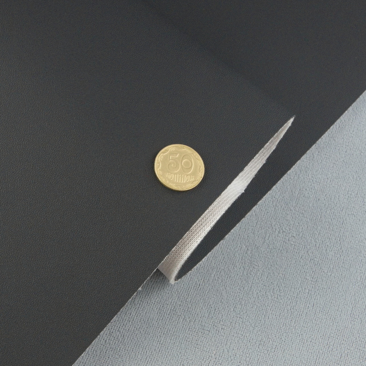 Автомобільний шкірзам BENTLEY 2047-MT, колір чорний, тягучий, на поролоні 2мм та сітці, шир. 140см, фото 1