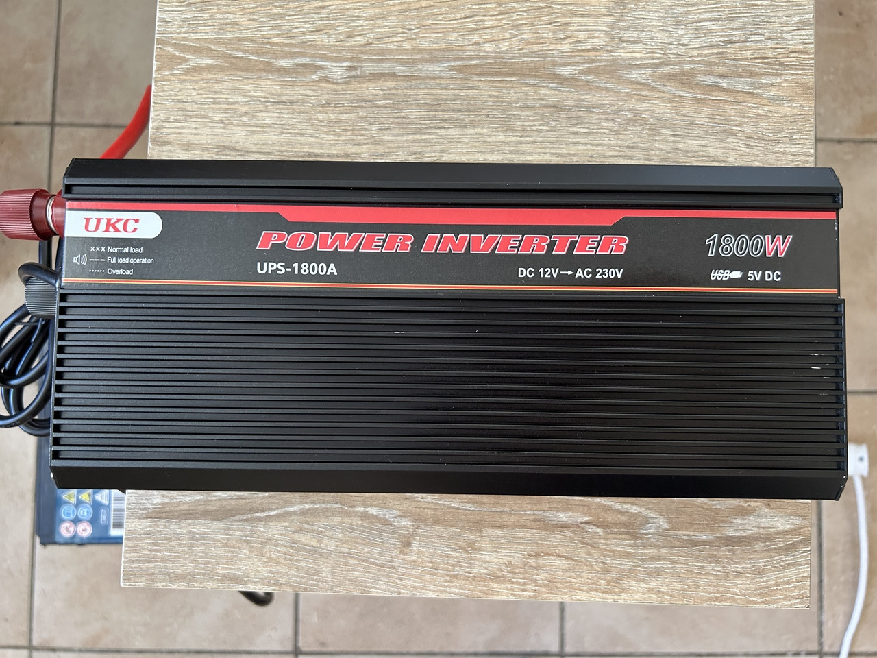 Інвертор перетворювач напруги, із зарядним пристроєм, 12V-220V UKC AC/DC UPS 1800W charge