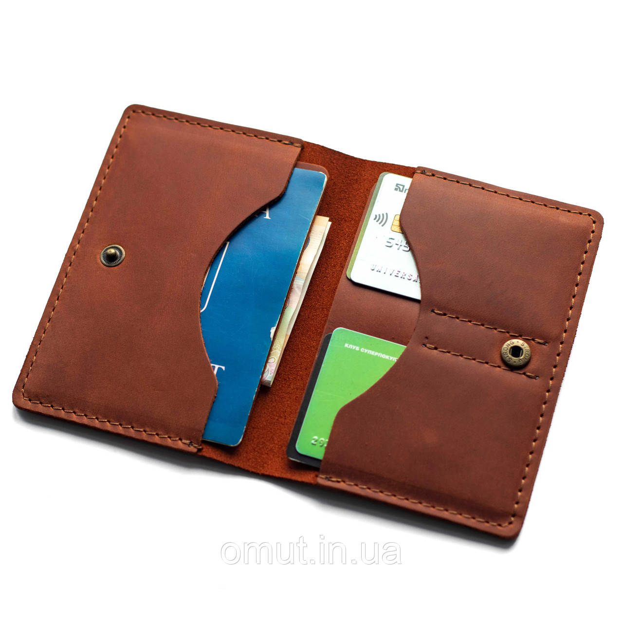 Шкіряне портмоне під паспорт із натуральної телячої шкіри з фіксацією на кнопці Сlark Cognac коньячна, фото 1