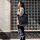 Сумка Thule Paramount Crossbody Tote 22L PARATB-3116 Black, фото 6