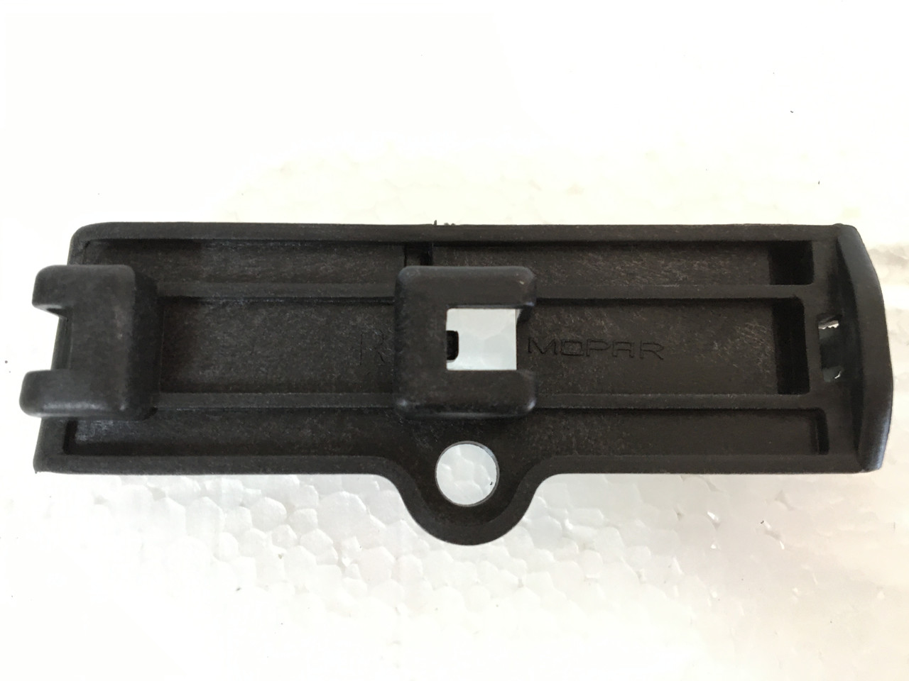 Кронштейн радіатора верх правий Jeep Compass 17- 2.4 68244424AA, фото 1