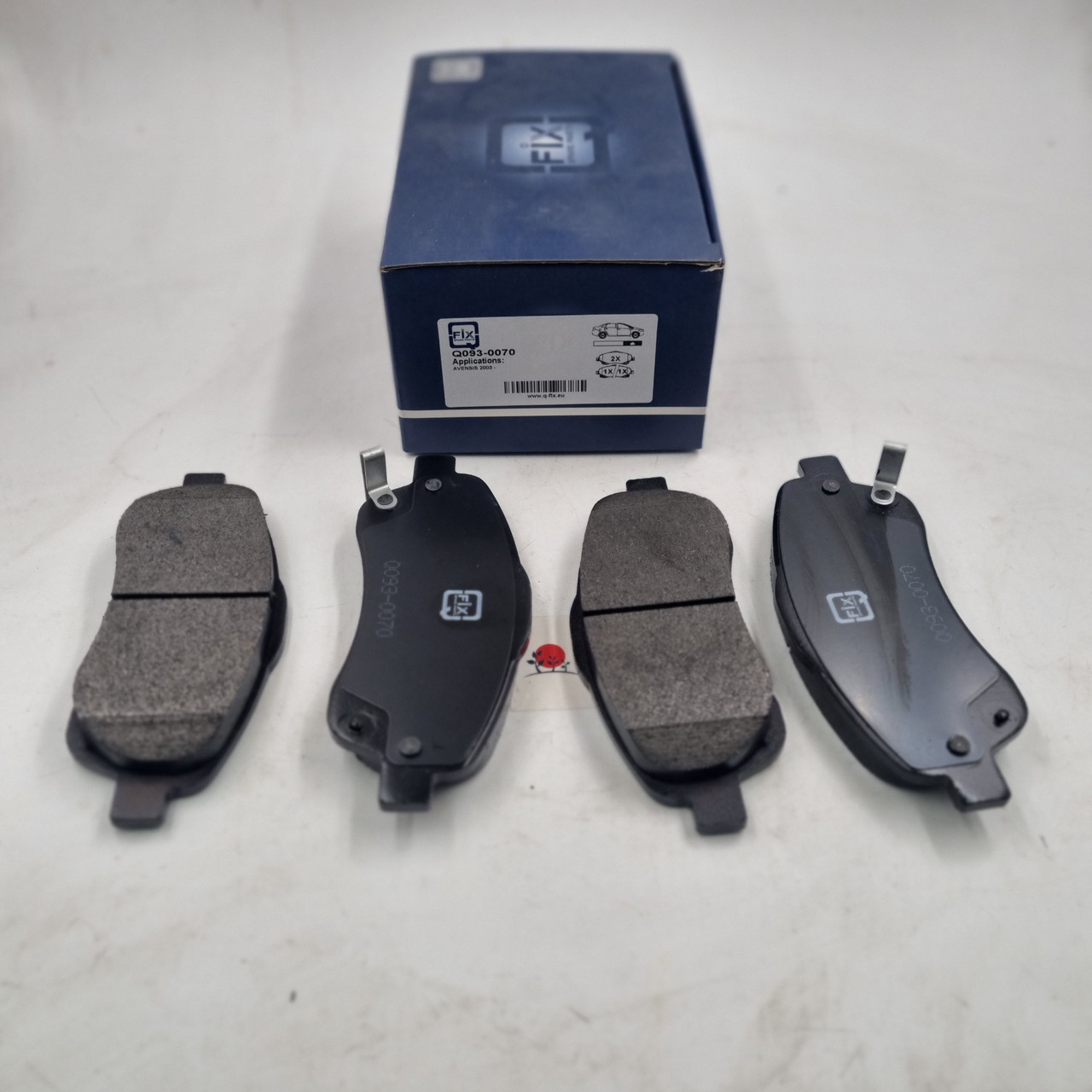 Колодки гальмівні передні Q-FIX Q093-0070 Авенсіс, Королла 04465-05131,