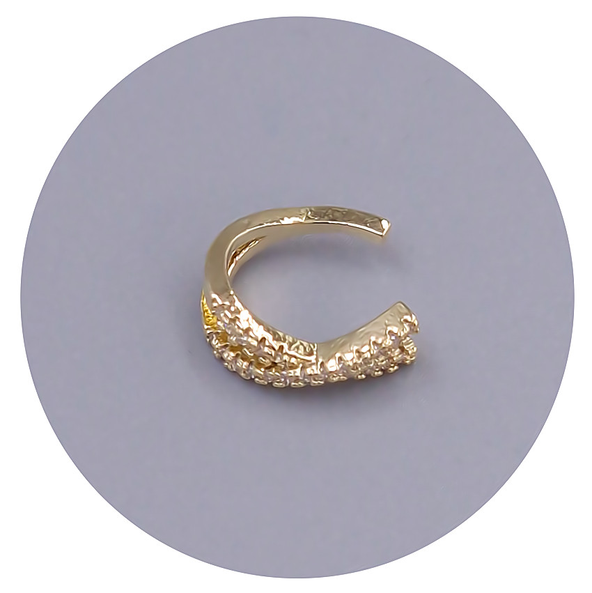 Кафи FJ. Позолота лимонного відтінку. Камені: білий циркон. Діаметр: 12 мм