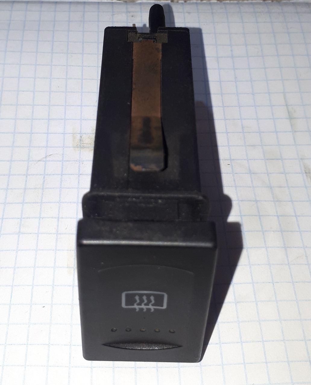 Кнопка включення обігріву заднього скла 3B0959621E Фольксваген Пасат Volkswagen Passat B5