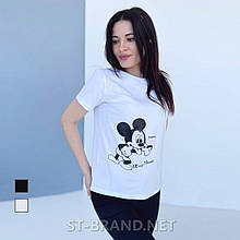42-50. Жіноча футболка вільного покрою з принтом Miskey Mouse виконана із бавовняного трикотажу - біла