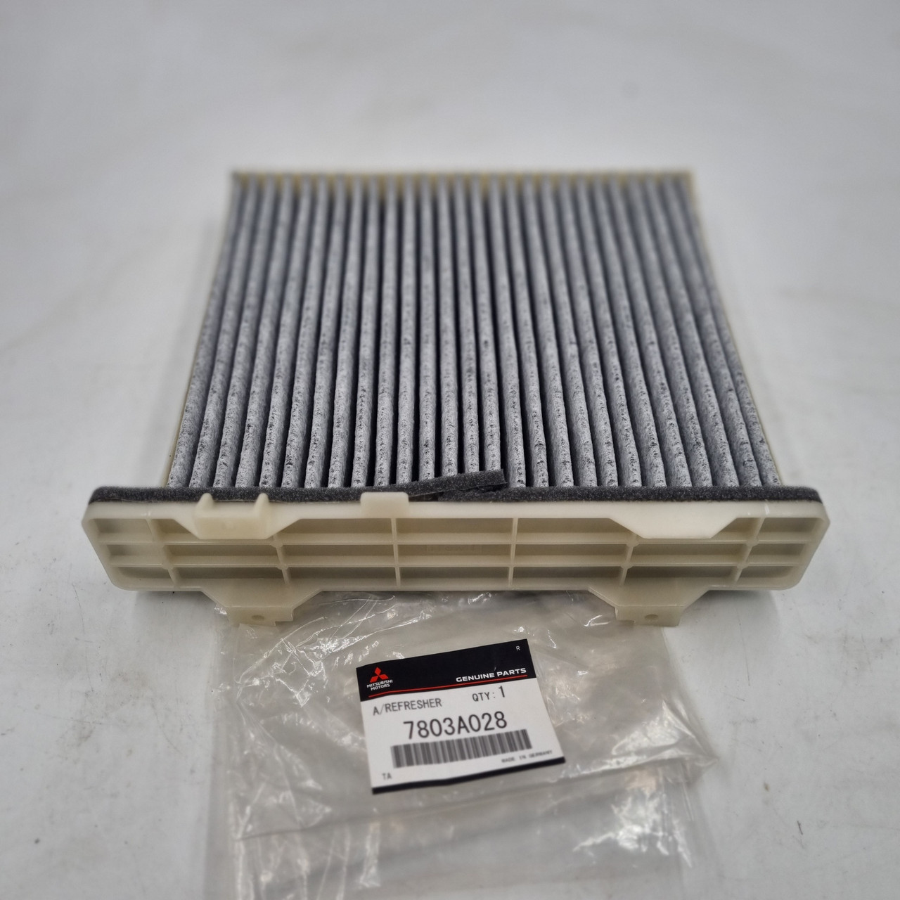 Фільтр салону вугільний 7803A028 PAJERO WAGON, Паджеро Вагон