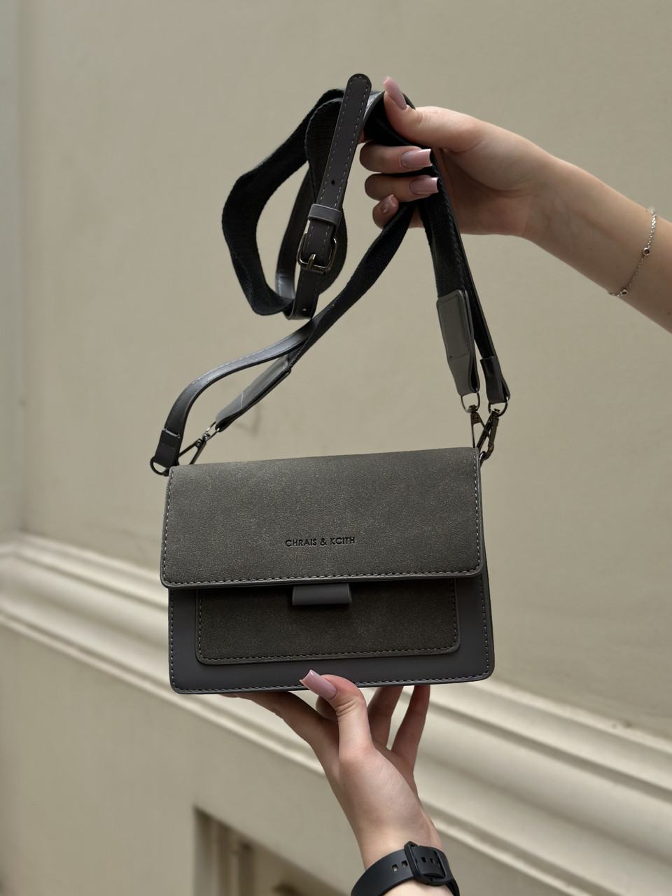 Жіноча сіра сумка 2213 крос-боді замшева велюр наппа, фото 1