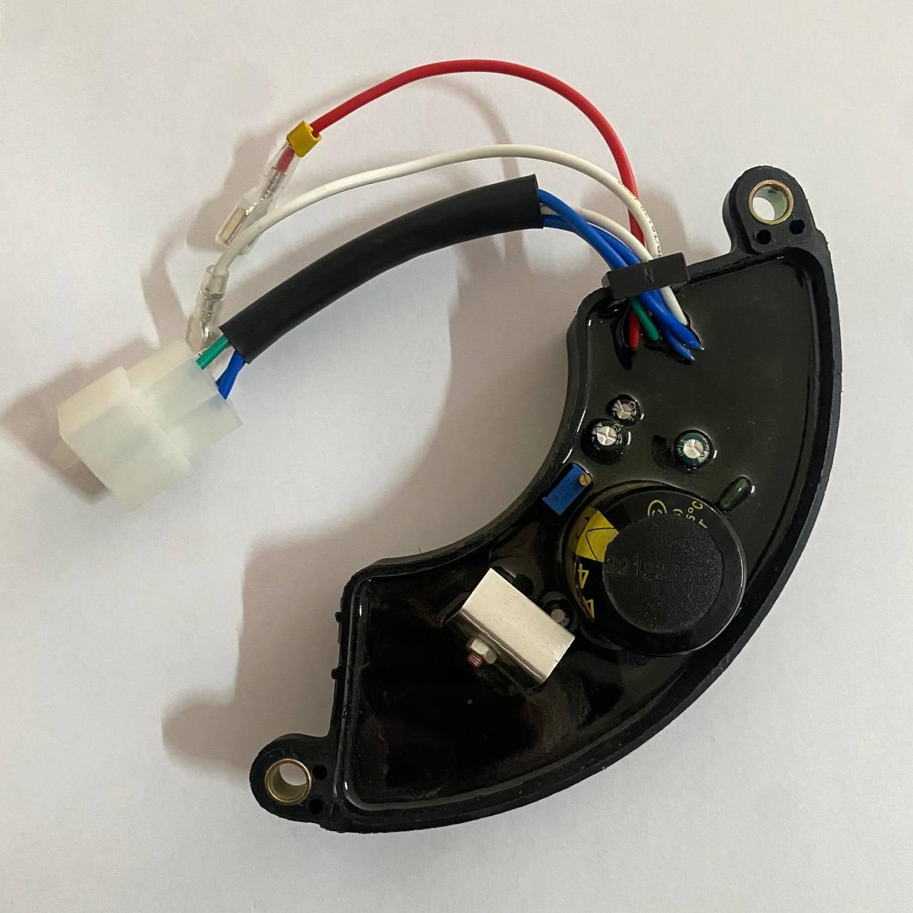 Регулятор напруги генератора AVR 8.0 кВт для роботи з 230V, 50-60 Hz