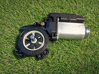 Електромотор моторчик склопідйомника прав Renault Megane 2 Grand Scenic 2 Scenic Clio 3 Espace 4