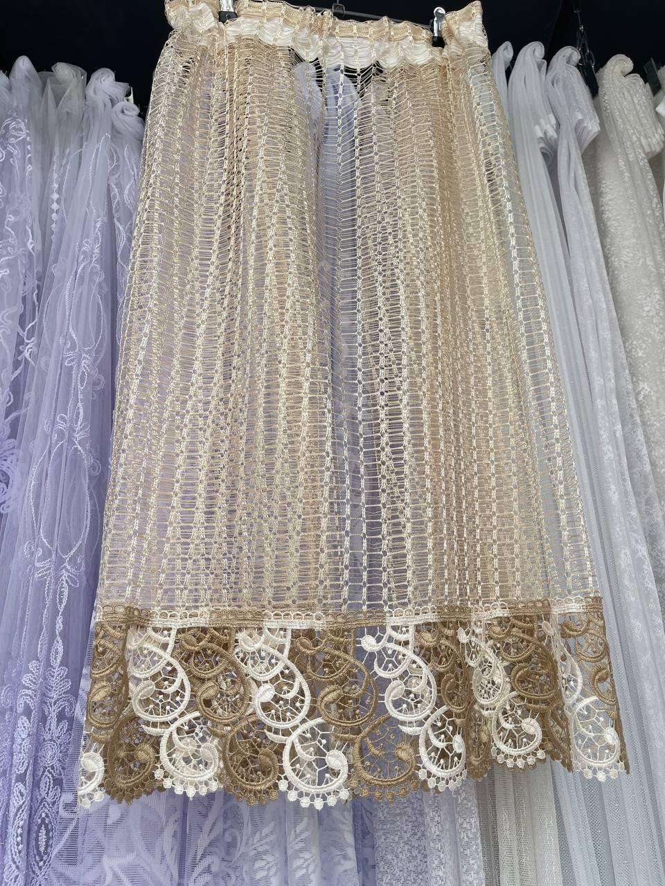 Коротка тюль, колір коричневий. Висота 80 см