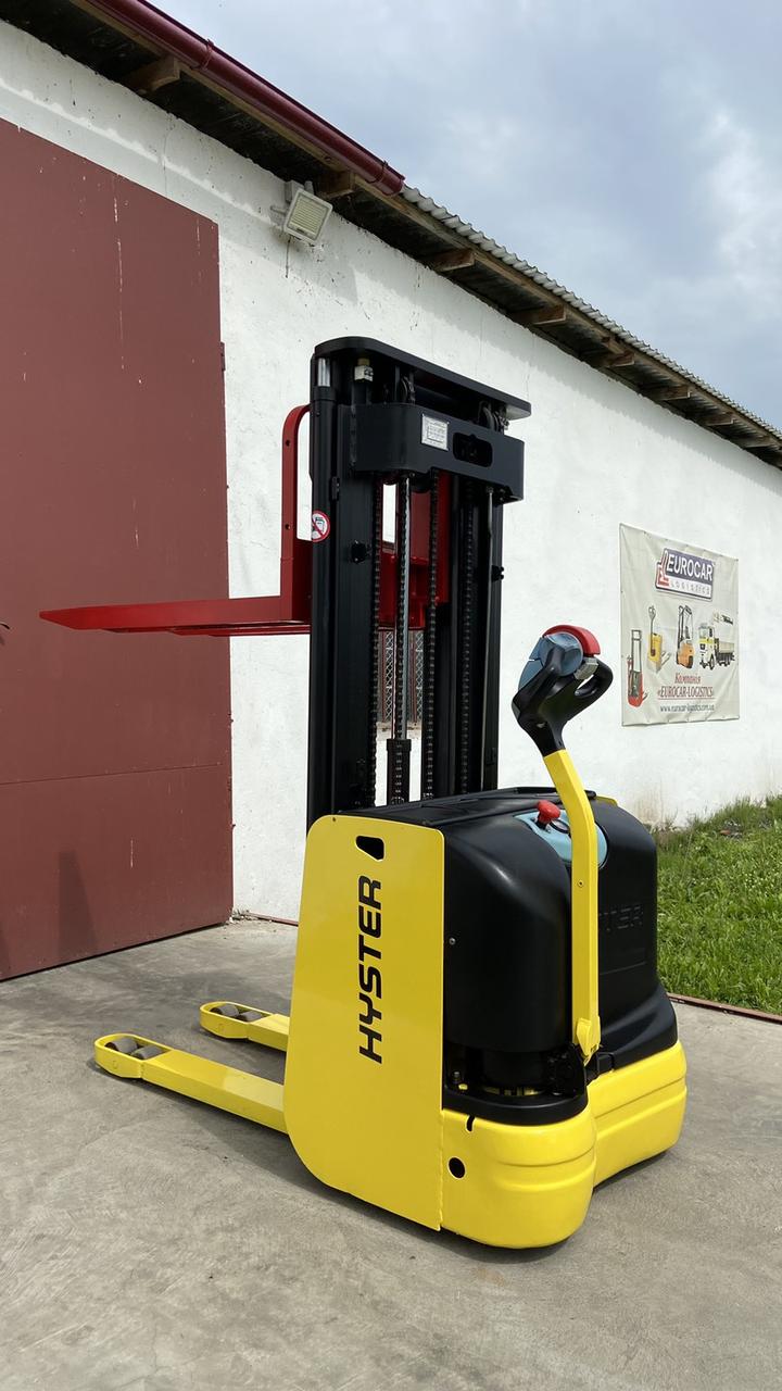Штабелер навантажувач електричний 1071 HYSTER S1.2  1200kg 430 cm