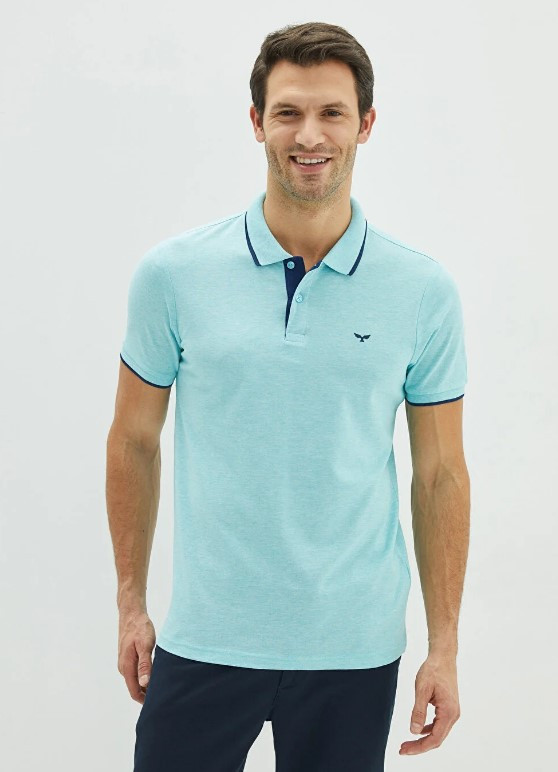 Блакитне чоловіче поло LC Waikiki/ЛС Вайкі з синьою смужкою на комірі та листочкою на грудях