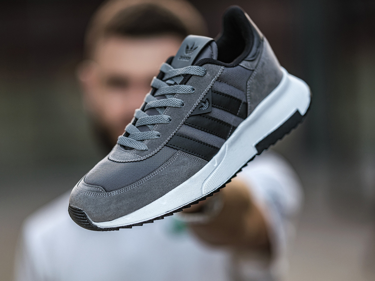 Спортивні кросівки чоловічі замшеві Adidas Retropy F2 Сірі кросівки адідас для бігу та активного відпочинку, фото 1