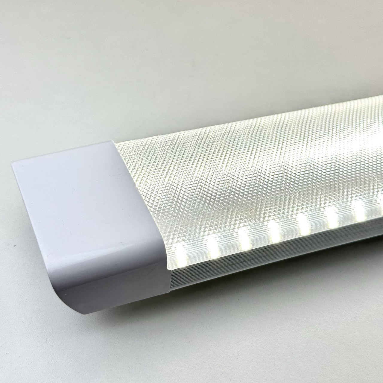 Світильник лінійний 36 Вт високоефективний 5000K 5040Lm 1200 мм LED STORY Premium