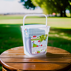 Набір пластикового посуду