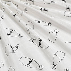 Муслін у квадратики "Пляшечки MILK" на білому, ширина 160 см