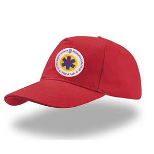 Червона кепка з логотипом Екстрена медична допомога