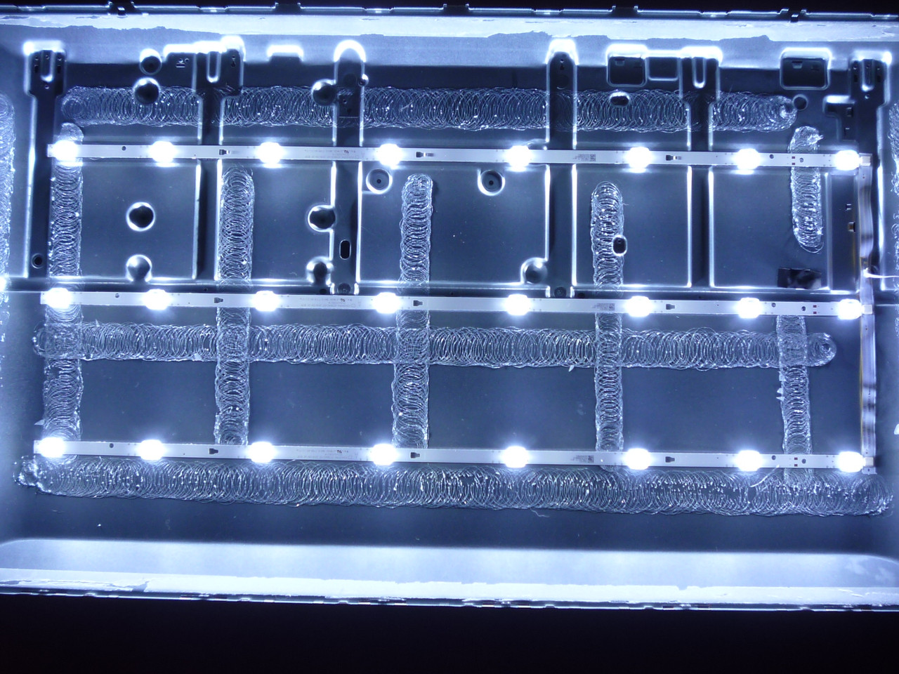 Світлодіодна LED-лінійка LED42D08A-ZC56AG-03 (Haier 43 Smart TV MX Light) (Б/У).