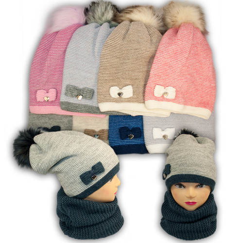 Вязаная шапка и шарф-хомут для девочки