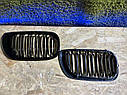 Решітка радіатора BMW E46 3-Series БМВ Е46 3 серії 2002-2005 решітки ніздрі чорний глянець подвійні, фото 2