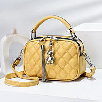 Маленька дитяча сумочка клатч з брелоком, міні сумка для дівчаток з ведмедиком Жовтий