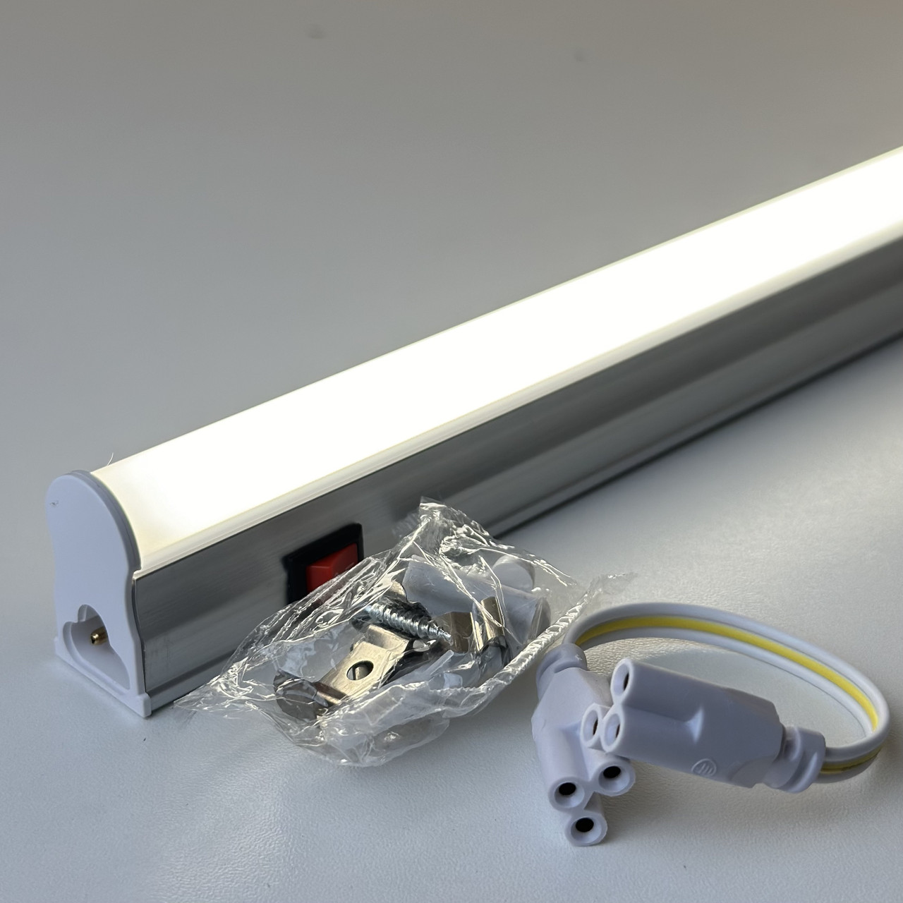 Світлодіодний світильник Led Story 18Вт 1200мм 4000К магістральний Т5