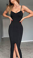 Силуетна сукня на бретелях із розрізом по центру